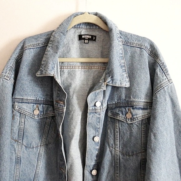 NWOT Misguided Womens Plus Size Distressed Oversized Blue Denim Jacket 16 - Picture 2 of 4